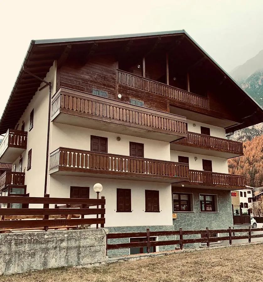 Cima De' Piazzi Apartment 伊索拉察
